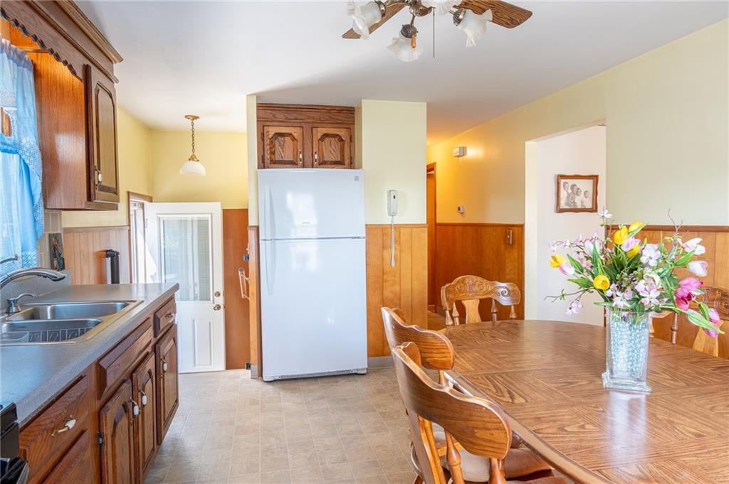 39 Irving Street Property Photo 4