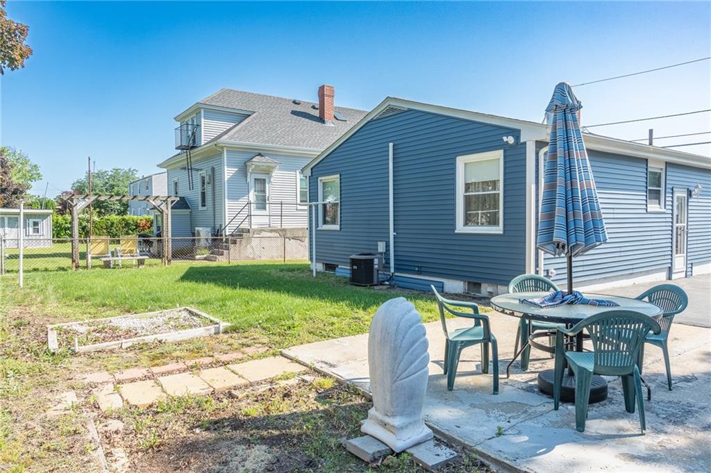 39 Irving Street Property Photo 17