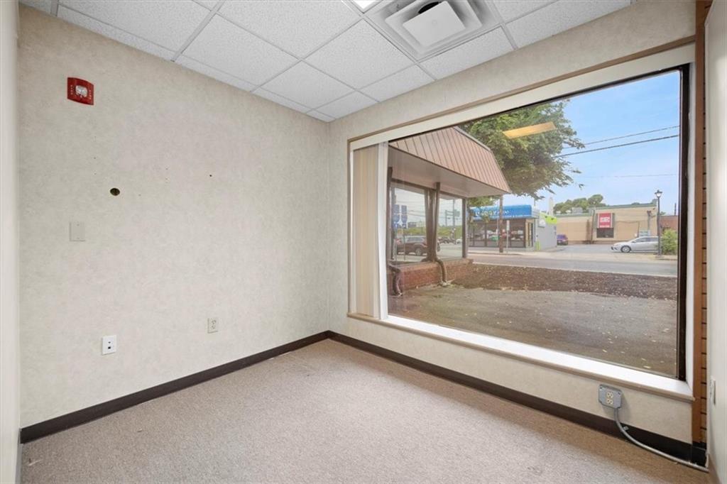 317 Warren Avenue Property Photo 4