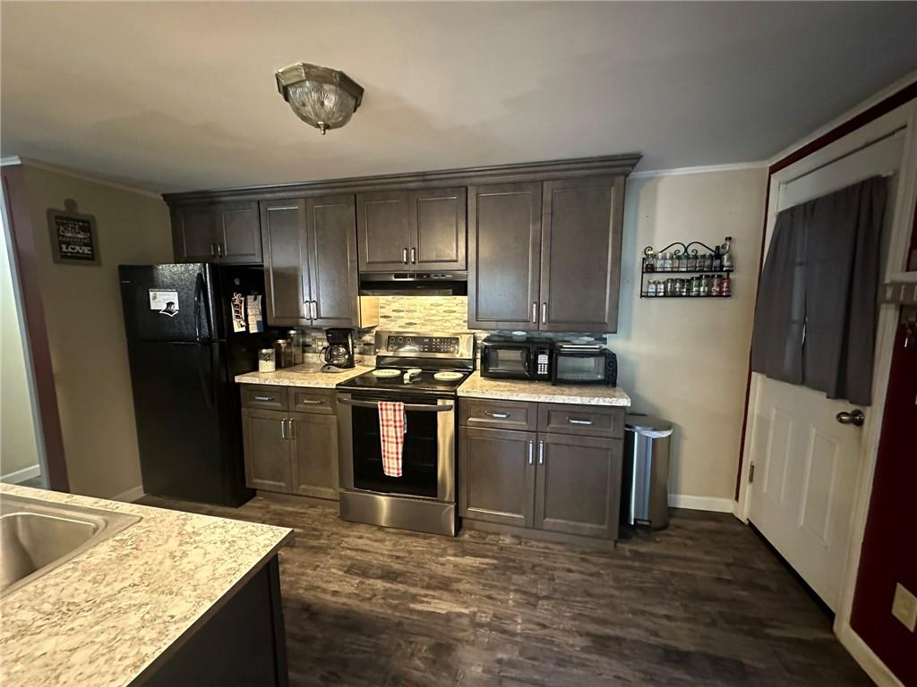 10 Harris Avenue Property Photo 5
