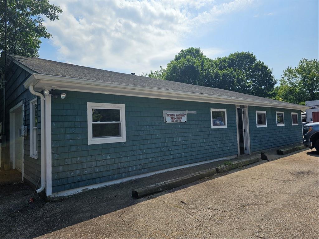 2196 Post Road Property Photo 1