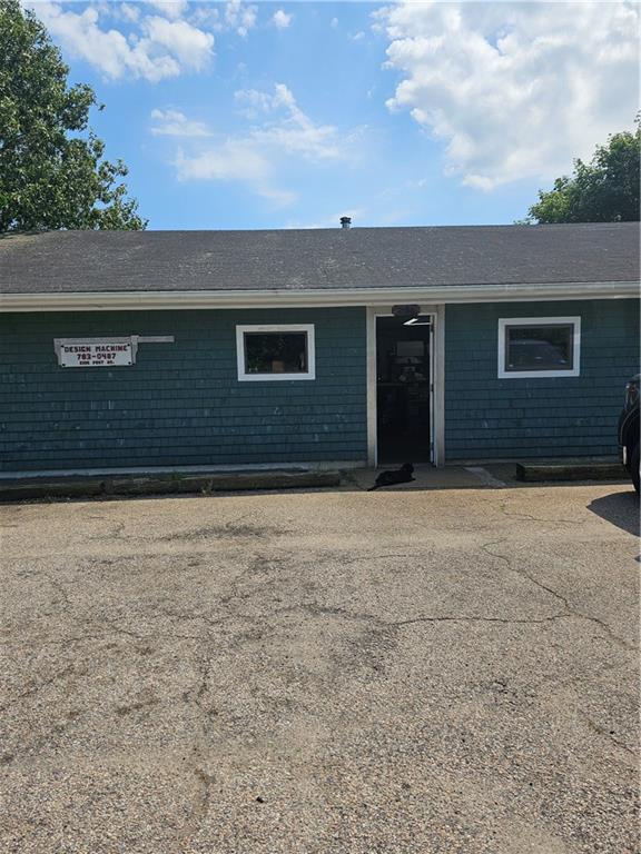 2196 Post Road Property Photo 4
