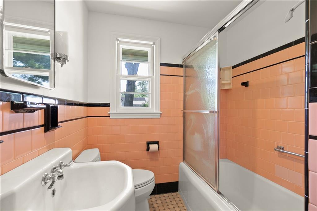 143 Holland Avenue Property Photo 24