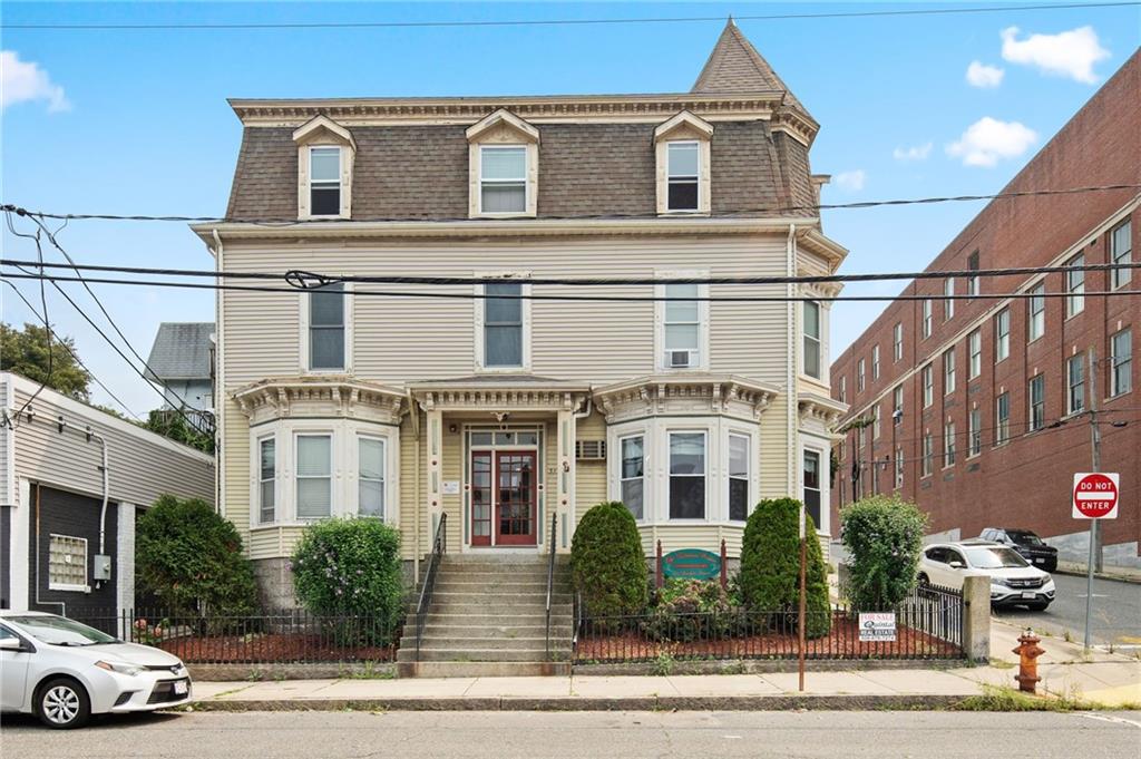 313 Durfee Street Unit 1s Property Photo 1