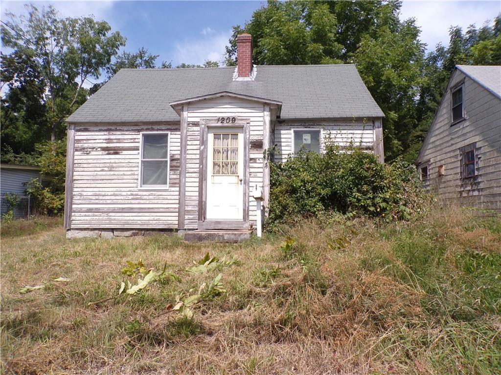 1205 Main Street Property Photo 2