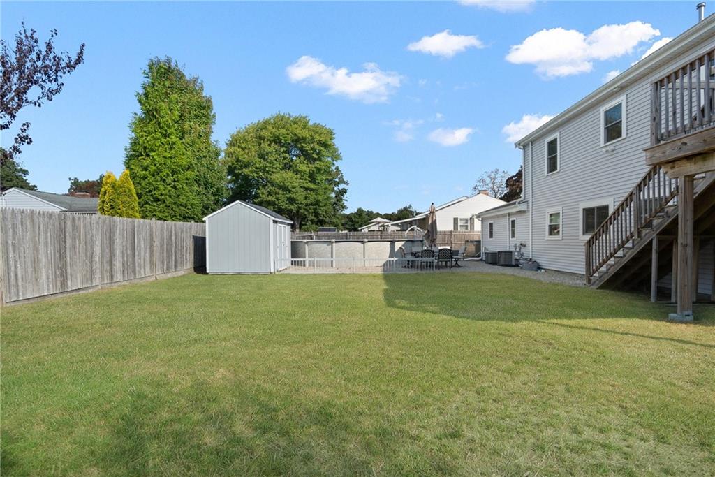 35 Shadbush Road Property Photo 25
