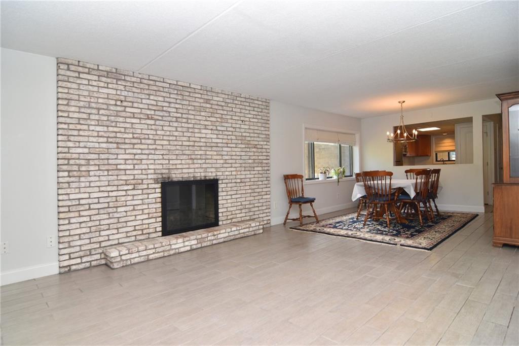 650 East Greenwich Avenue Unit 2-111 Property Photo 8