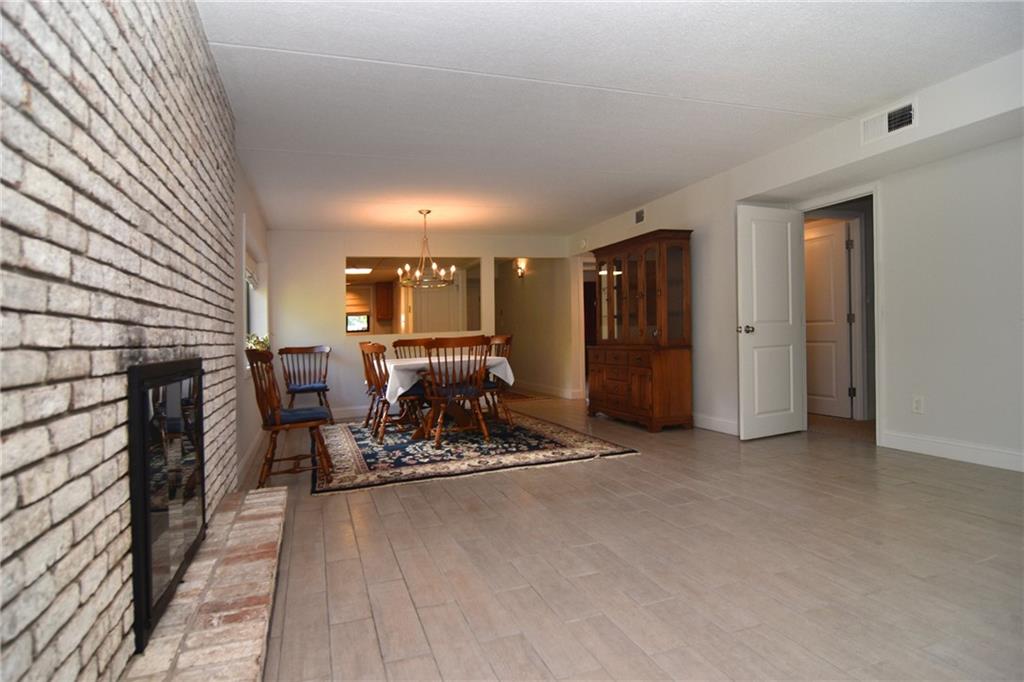650 East Greenwich Avenue Unit 2-111 Property Photo 11