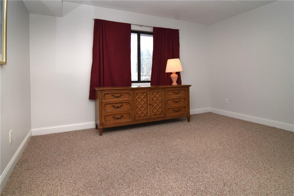 650 East Greenwich Avenue Unit 2-111 Property Photo 14