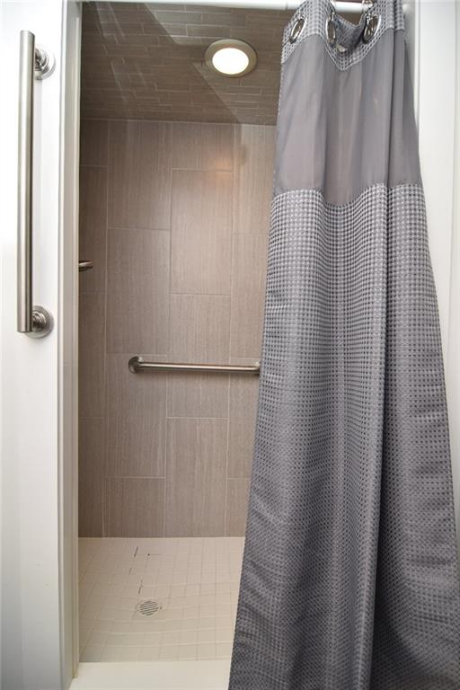 650 East Greenwich Avenue Unit 2-111 Property Photo 22