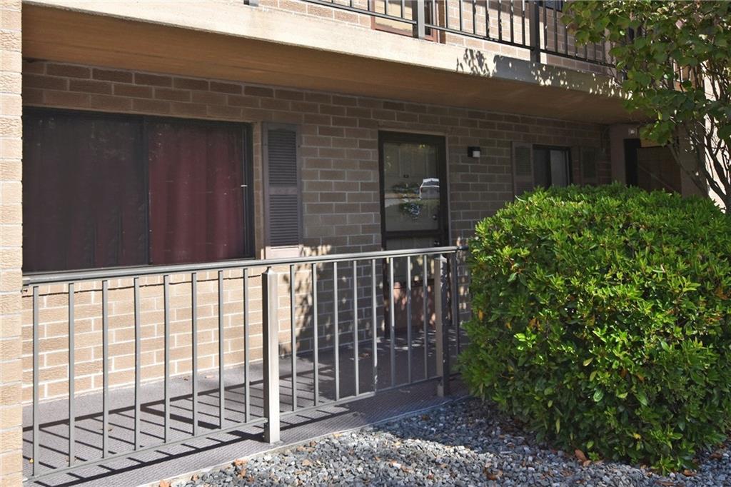 650 East Greenwich Avenue Unit 2-111 Property Photo 26