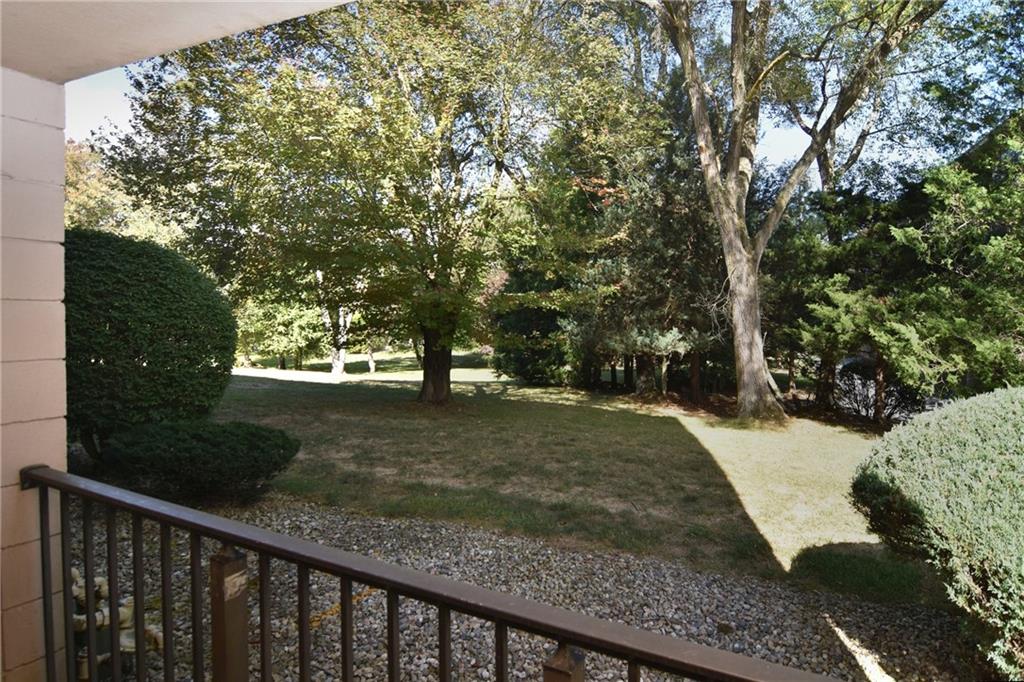 650 East Greenwich Avenue Unit 2-111 Property Photo 27