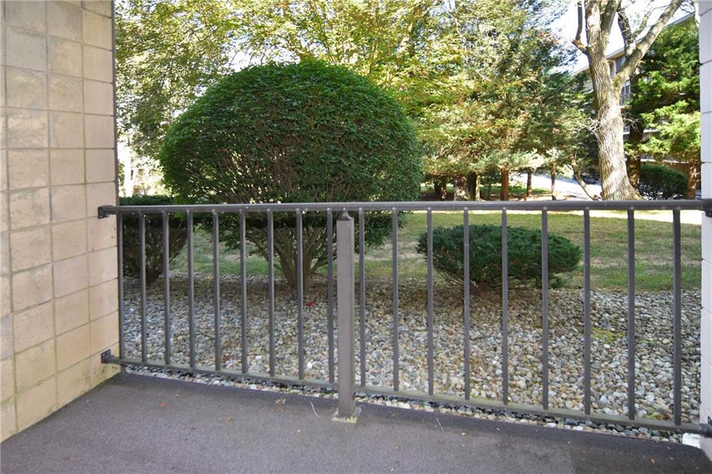 650 East Greenwich Avenue Unit 2-111 Property Photo 28
