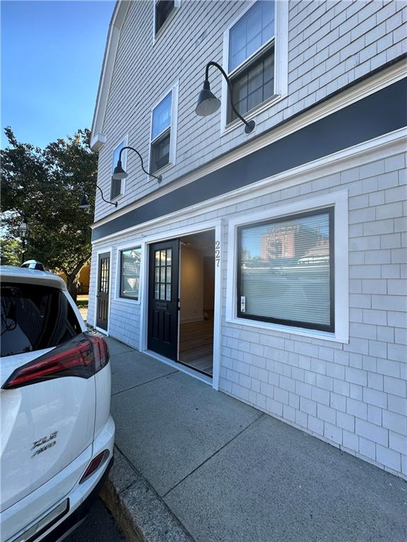 227 Thames Street Unit 6 Property Photo 3
