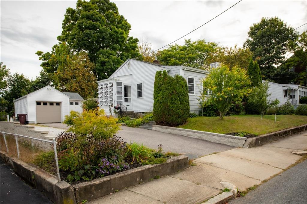 48 Farm Street Property Photo 3