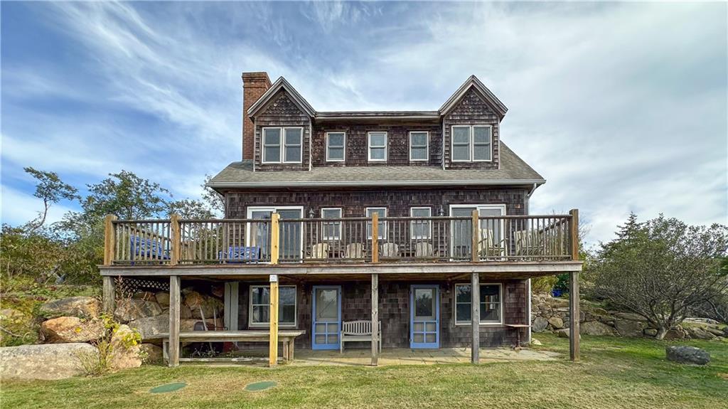 1557 West Side Road Property Photo 1
