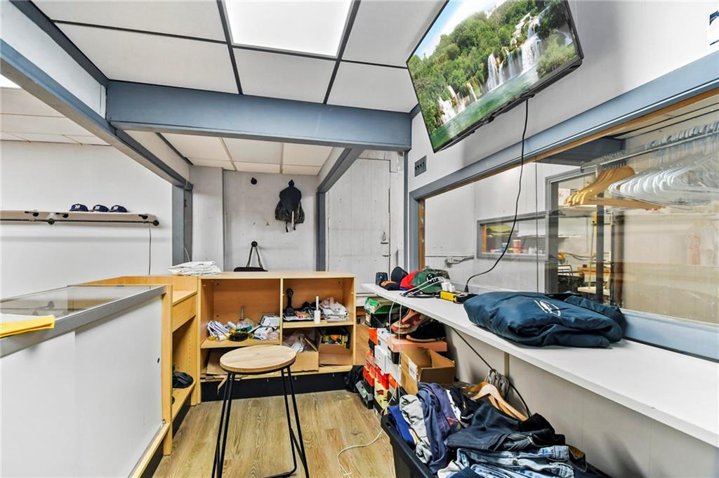 1158 Property Photo 12