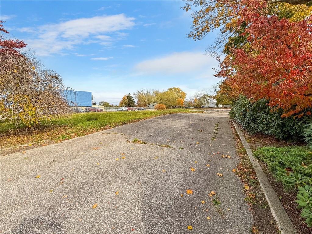 149 W Main Road Property Photo 3