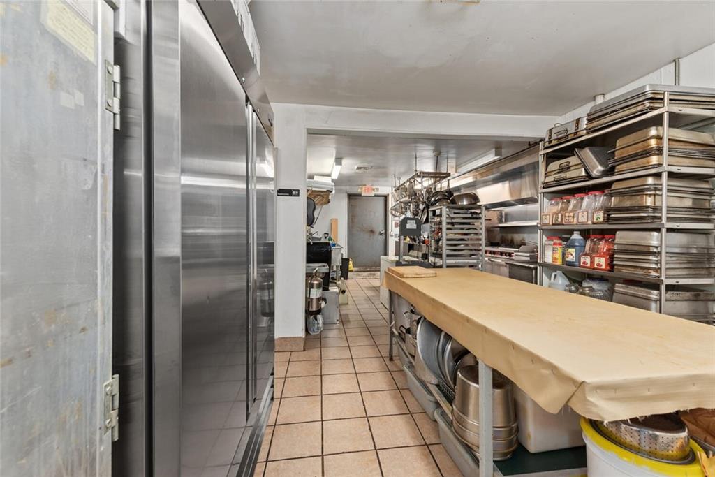 258 Kenyon Avenue Property Photo 8