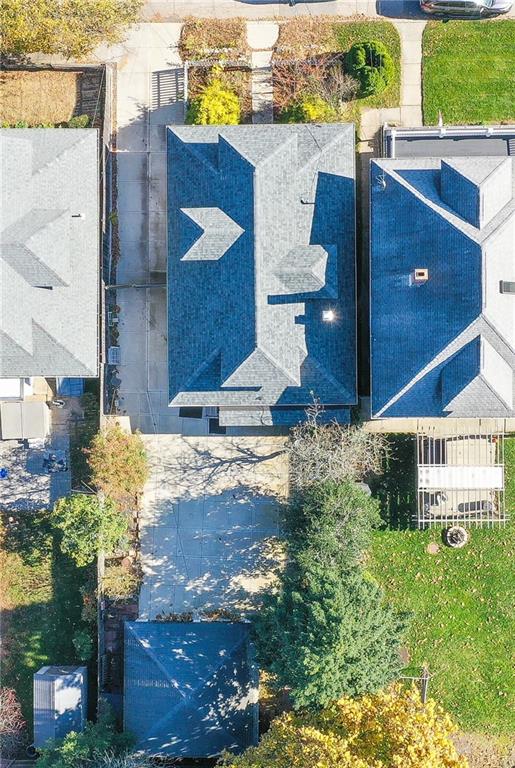 17 River Street Property Photo 6