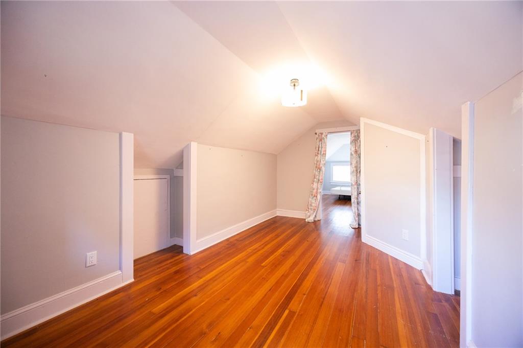 17 River Street Property Photo 22