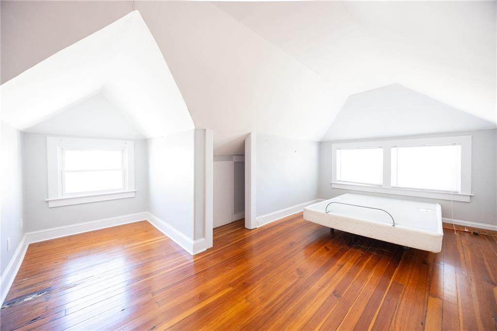 17 River Street Property Photo 23