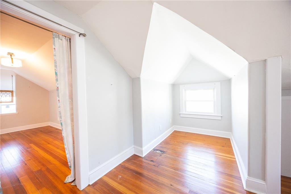 17 River Street Property Photo 24