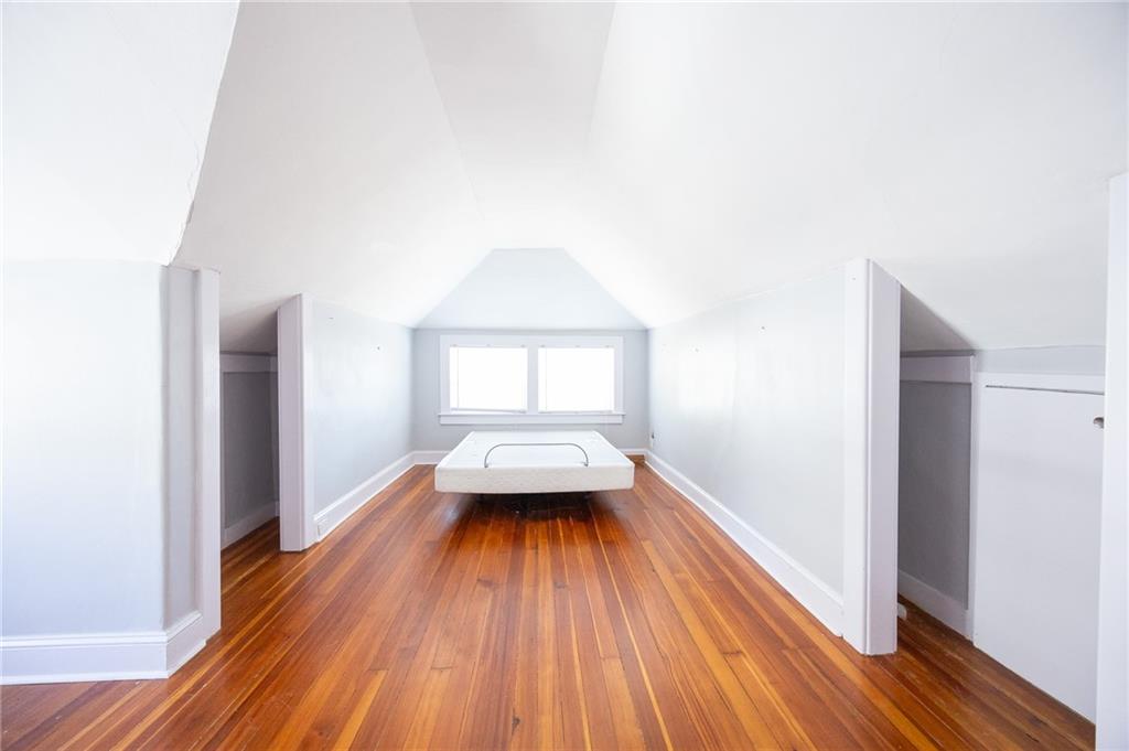 17 River Street Property Photo 25