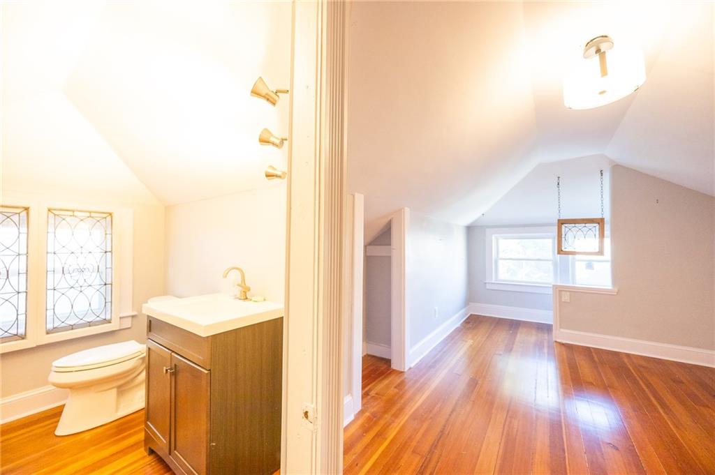 17 River Street Property Photo 26