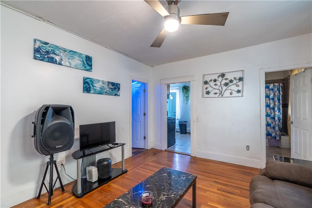 559 Branch Avenue Property Photo 8