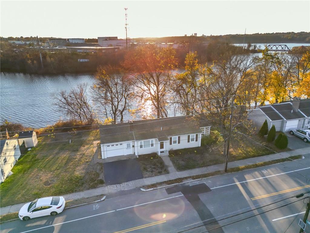 100 Roger Williams Avenue Property Photo 6