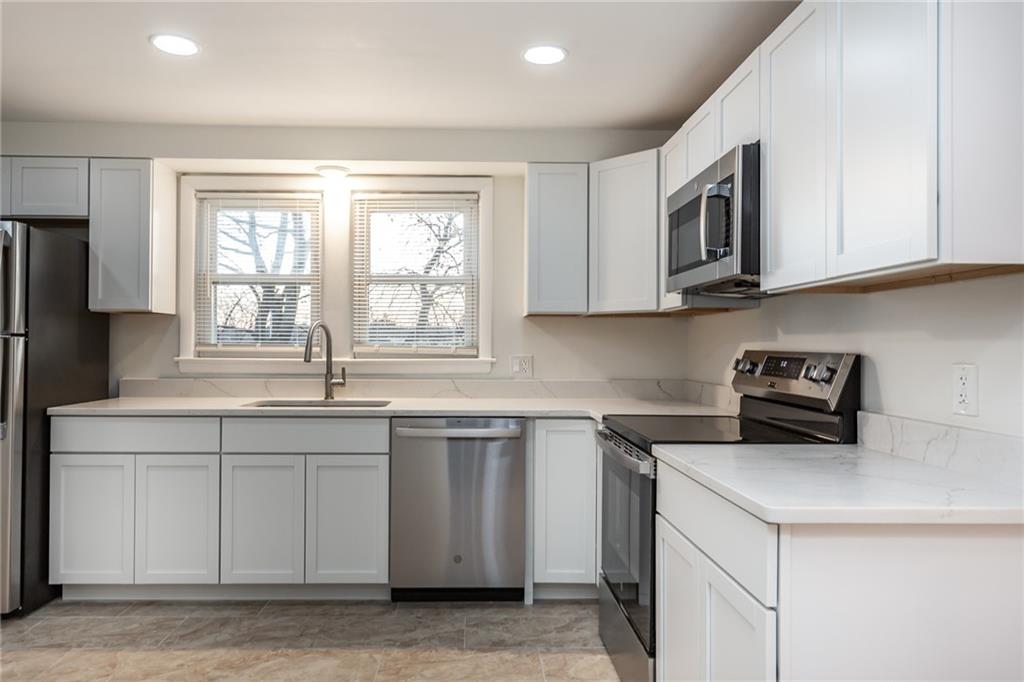 100 Roger Williams Avenue Property Photo 11