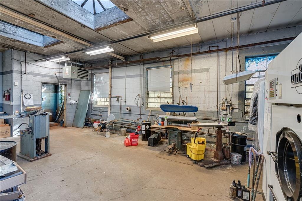 76 State Street Property Photo 17