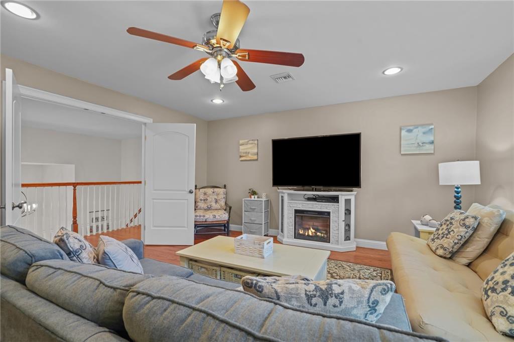 90 Bailey Boulevard Property Photo 31