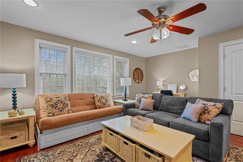 90 Bailey Boulevard Property Photo 32