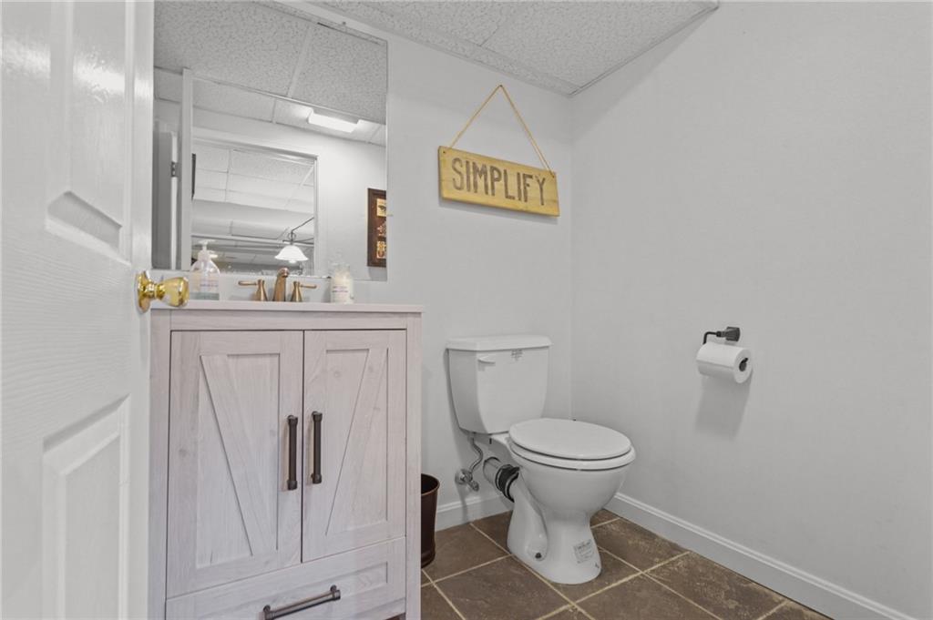 90 Bailey Boulevard Property Photo 38
