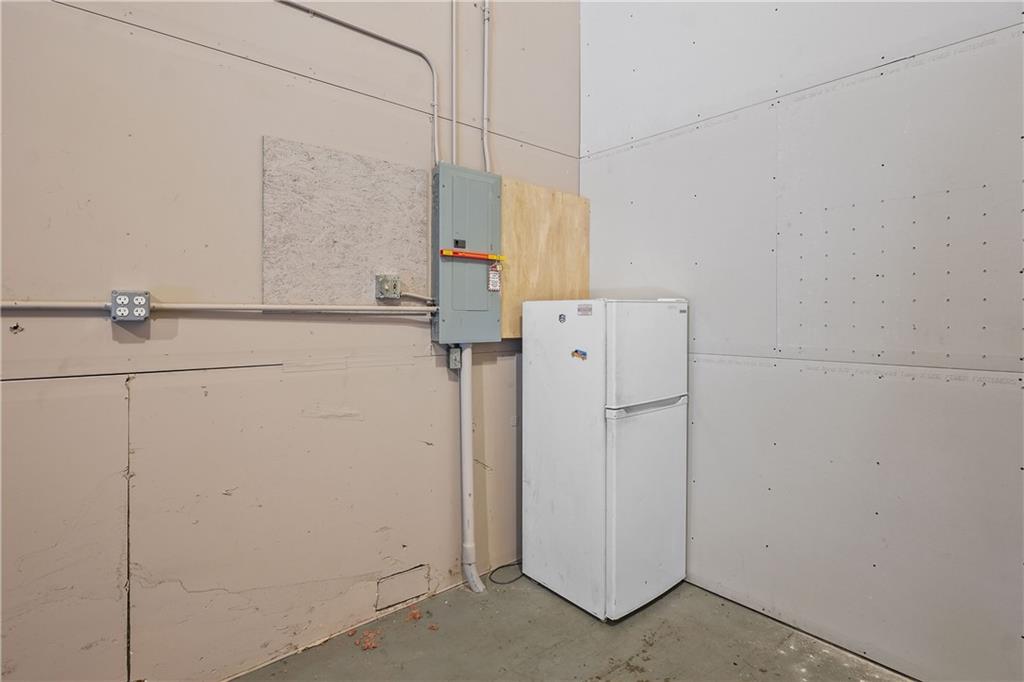 100 Bellows Street Property Photo 6