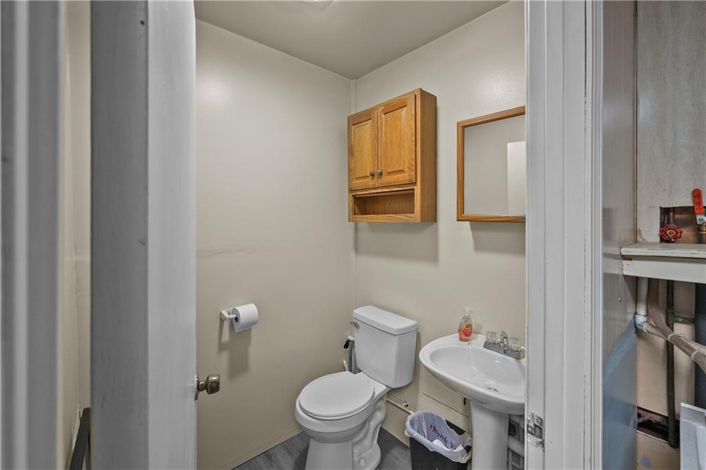 100 Bellows Street Property Photo 14