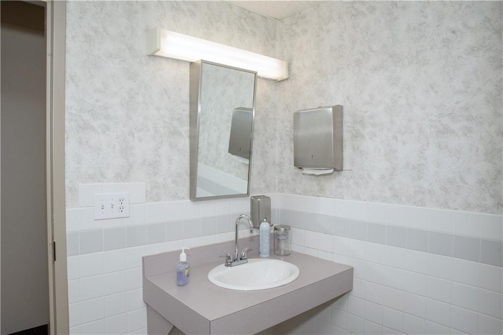 250 Centerville Road Unit 9e Property Photo 9