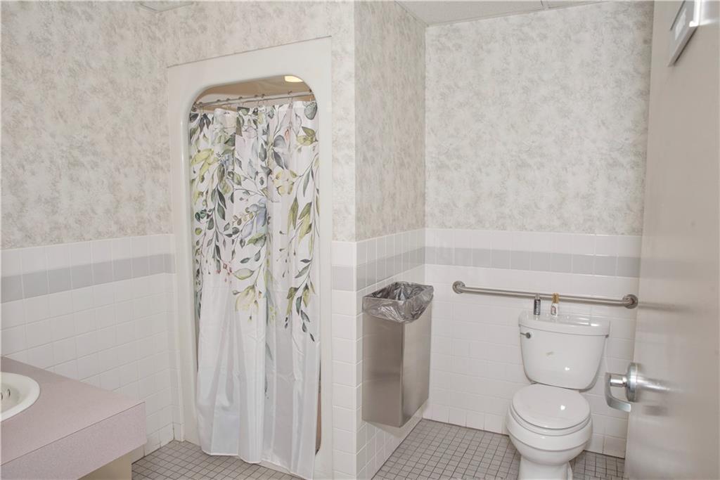 250 Centerville Road Unit 9e Property Photo 10