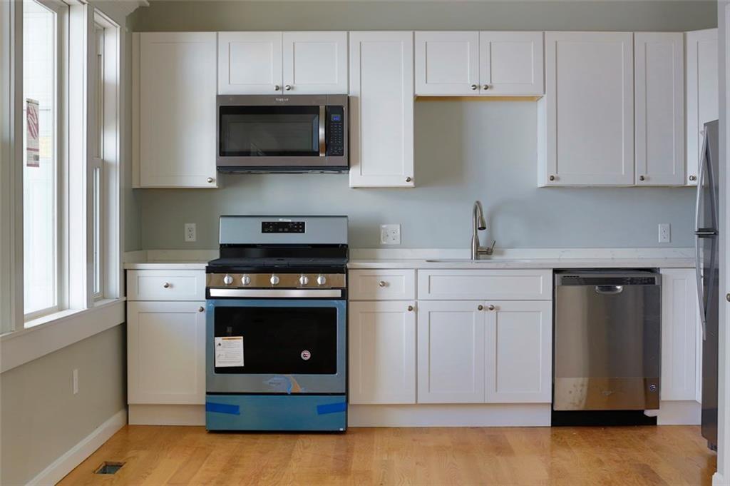 100 Penn Street Property Photo 7