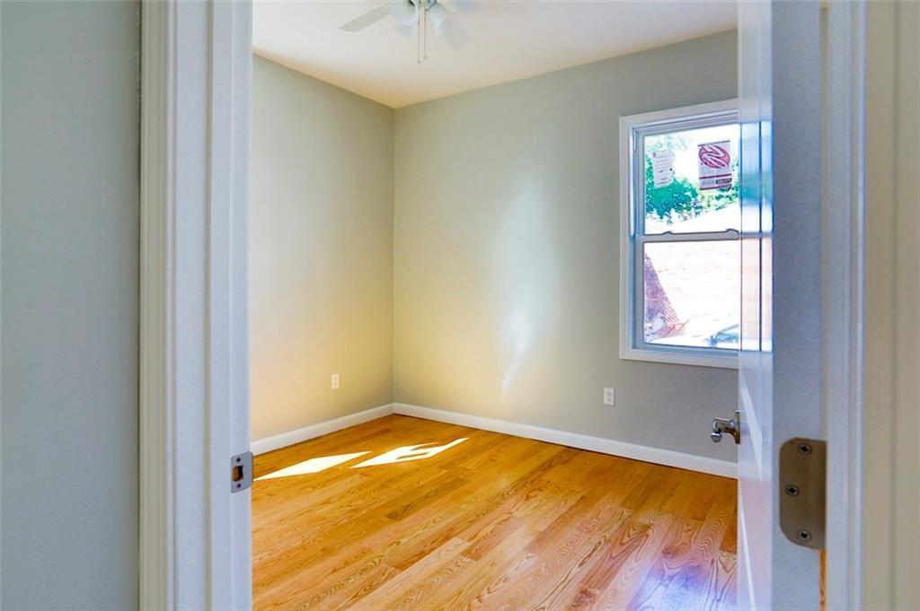 100 Penn Street Property Photo 16