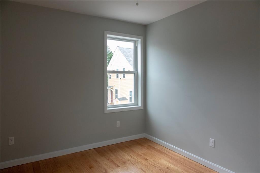 100 Penn Street Property Photo 22