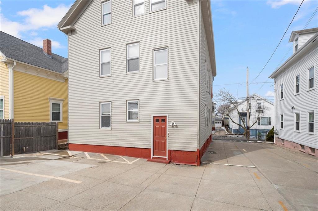 102 Penn Street Property Photo 3
