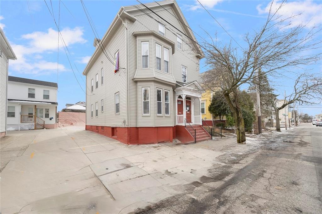 102 Penn Street Property Photo 4