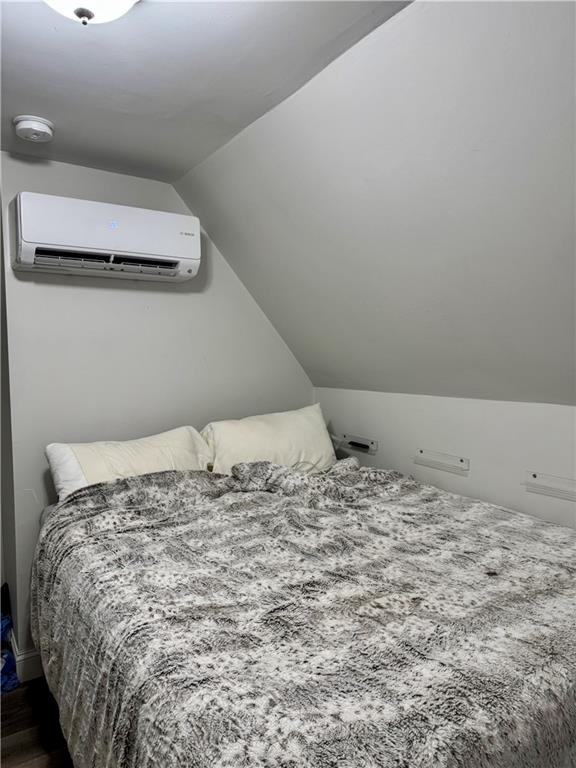 15 Rock Street Unit 2 Property Photo 13