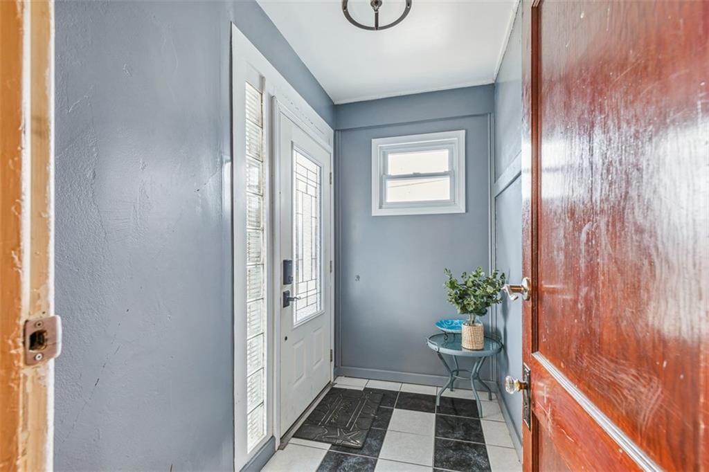300 Farmington Avenue Property Photo 5