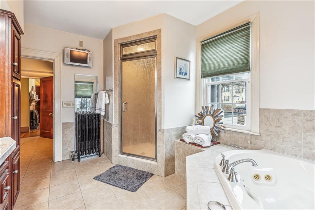 300 Farmington Avenue Property Photo 18