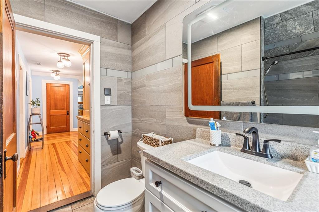 300 Farmington Avenue Property Photo 38