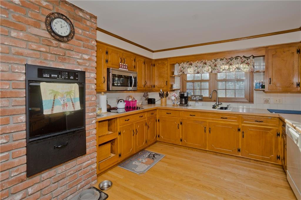 621 Black Plain Road Property Photo 7